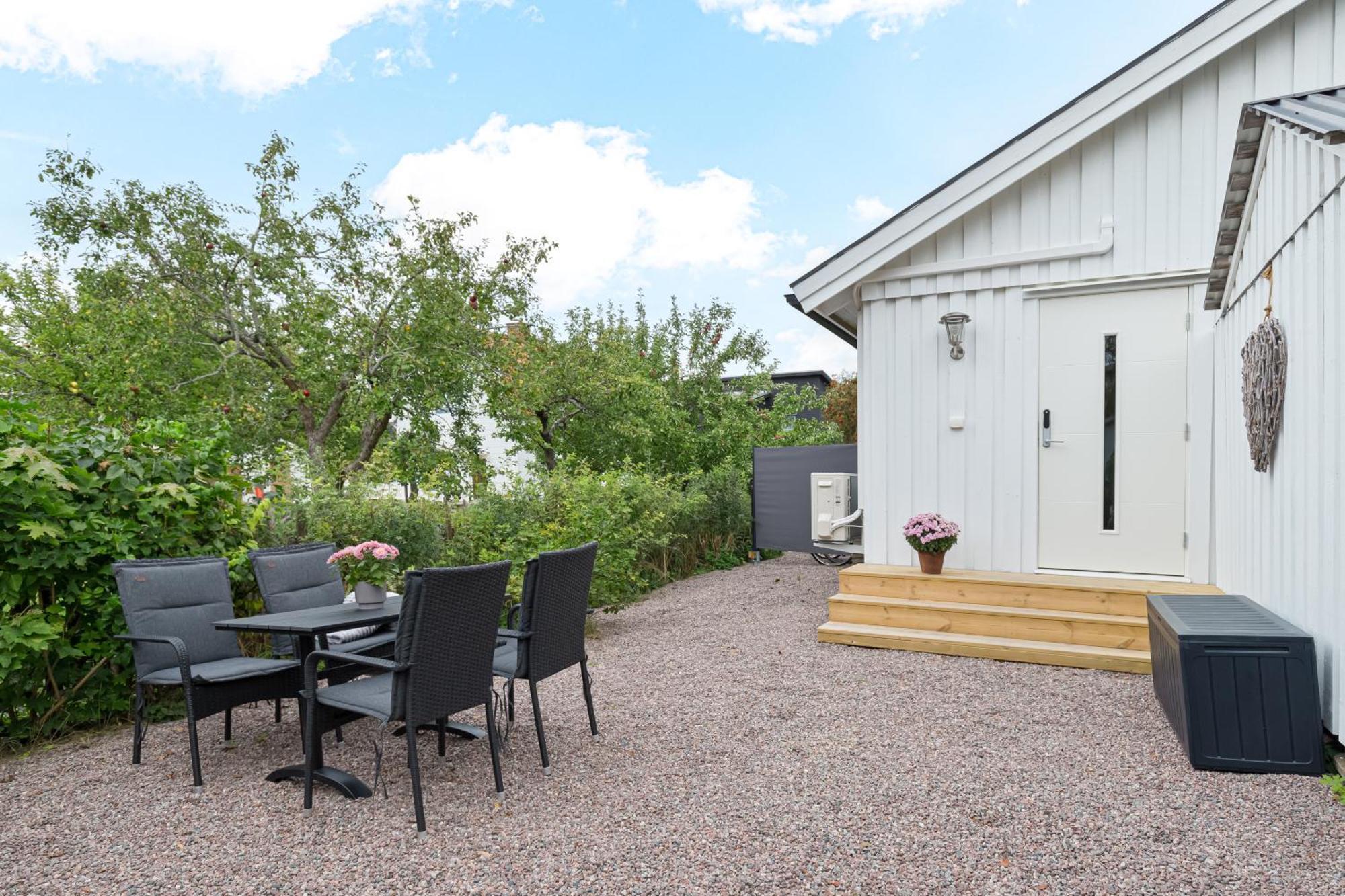 Gaeststuga I Historiska Gamla Uppsala Exterior foto